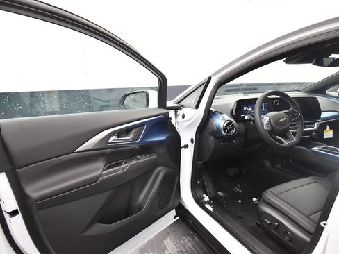 Used 2026 Chevrolet Equinox EV LT AWD/4WD image 8