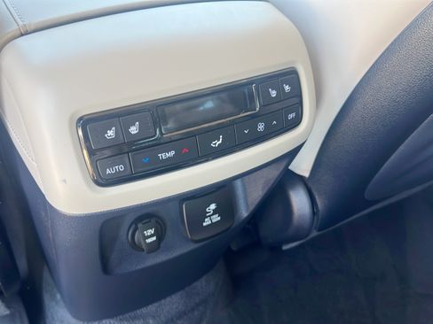 Used 2024 Hyundai Palisade Calligraphy AWD/4WD image 14