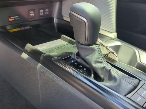Used 2026 Toyota Camry SE FWD image 21