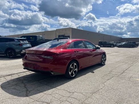 Used 2023 Hyundai Elantra Limited FWD image 3