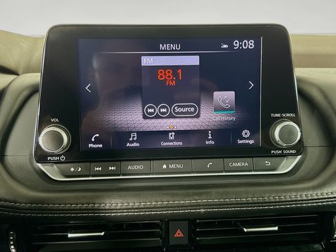 Used 2022 Nissan Rogue SV image 17