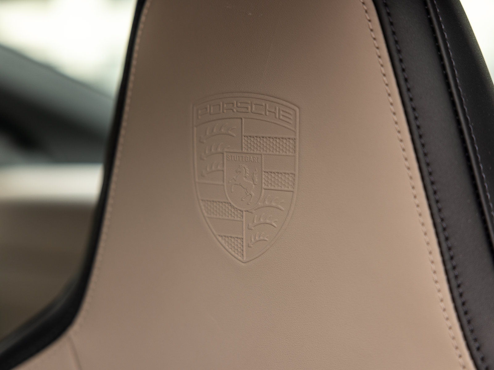 Certified 2025 Porsche 911 Carrera RWD image 28
