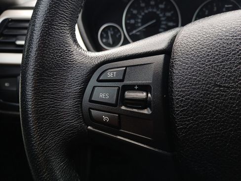 Used 2018 BMW 320i Sedan image 17