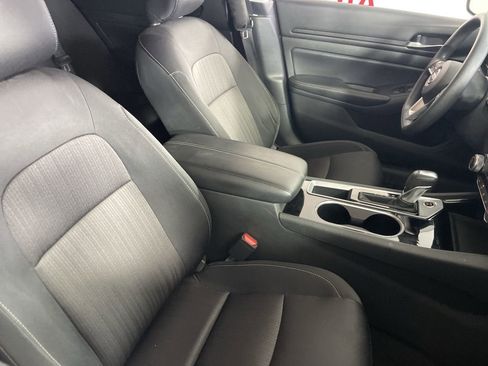 Used 2024 Nissan Altima 2.5 SV image 26