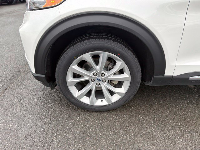 Used 2024 Ford Explorer Platinum w/ Technology Package AWD/4WD image 53