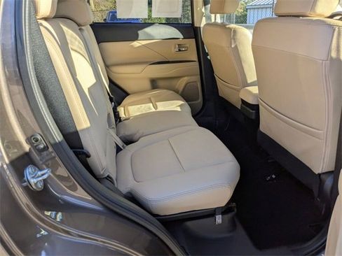 Used 2018 Mitsubishi Outlander GT image 35