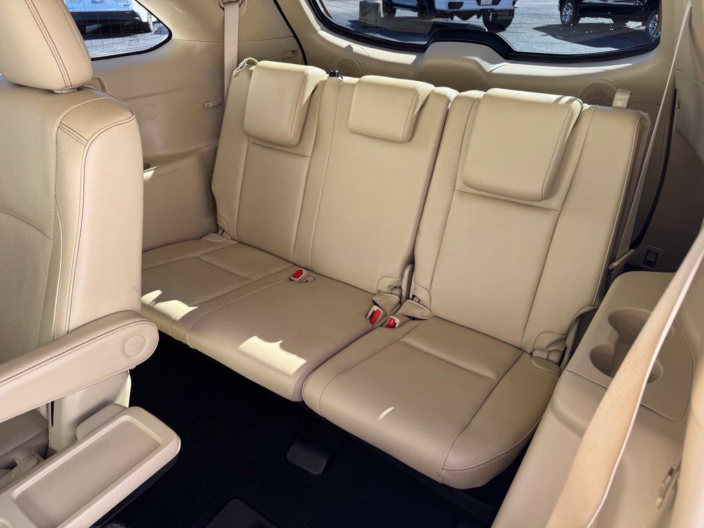 Used 2019 Toyota Highlander Limited FWD image 28