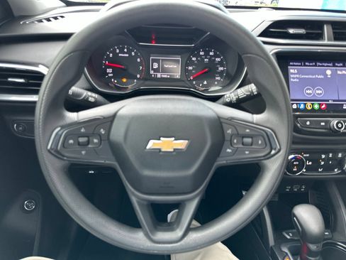 Used 2021 Chevrolet TrailBlazer LT w/ Sun and Liftgate Package AWD/4WD image 27