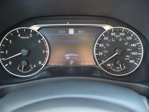 Used 2023 Nissan Altima 2.0 SR FWD image 27