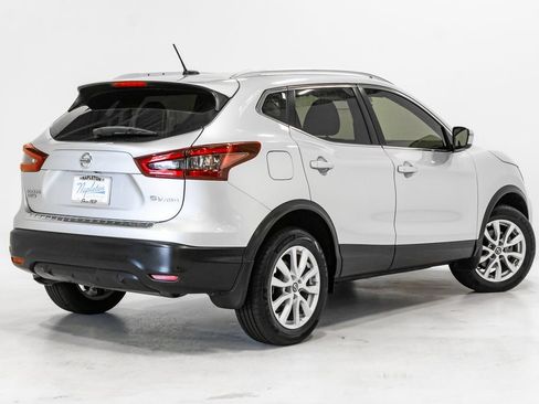 Used 2022 Nissan Rogue Sport SV AWD/4WD image 30