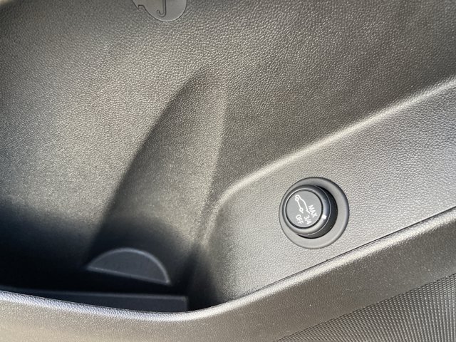 Used 2024 Chevrolet Equinox LT FWD image 41