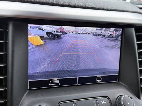 Used 2023 GMC Acadia SLE w/ Driver Convenience Package image 38