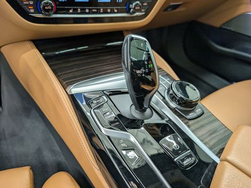 Used 2021 BMW 540i w/ Executive Package image 19