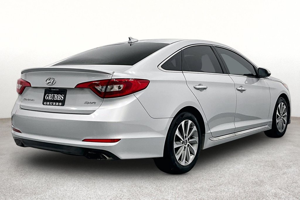 Used 2017 Hyundai Sonata Sport w/ Value Edition Package 02 FWD image 2