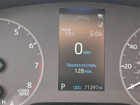 Used 2023 Toyota Corolla Cross LE image 24