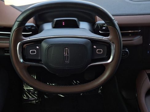Used 2025 Lincoln Navigator Reserve AWD/4WD image 17