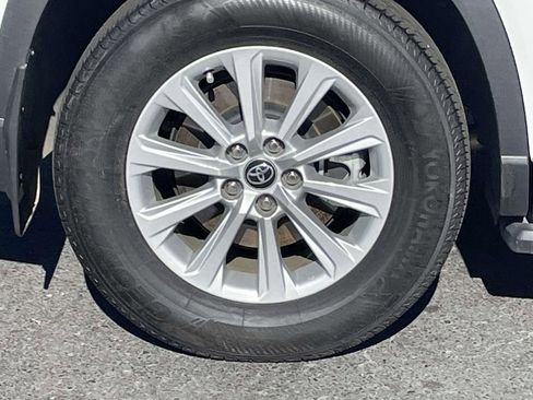 Used 2024 Toyota Grand Highlander XLE image 13