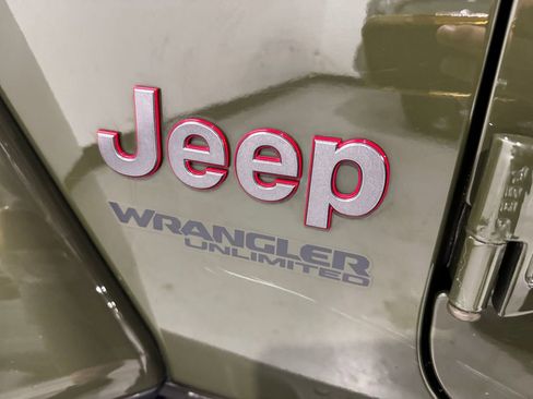 Used 2021 Jeep Wrangler Unlimited Rubicon w/ Uconnect 4C Nav & Sound Group AWD/4WD image 34