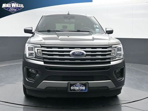 Used 2021 Ford Expedition XLT RWD image 2