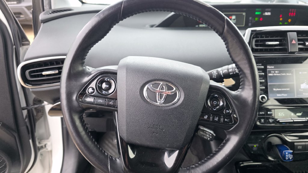 Used 2022 Toyota Prius L Eco FWD image 14