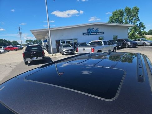 Used 2020 Jeep Grand Cherokee Altitude AWD/4WD image 11