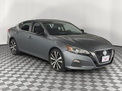Used 2019 Nissan Altima 2.5 SR w/ SR Premium Package AWD/4WD image 7