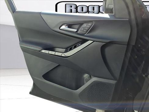 Used 2025 Chevrolet Equinox RS w/ Safety and Technology Package image 18