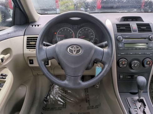Used 2013 Toyota Corolla L FWD image 11
