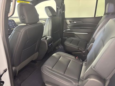 New 2026 Chevrolet Traverse LT w/ Sun and Wheel Package AWD/4WD image 29
