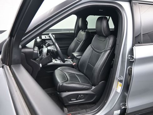 Used 2020 Ford Explorer ST w/ Premium Technology Package AWD/4WD image 21