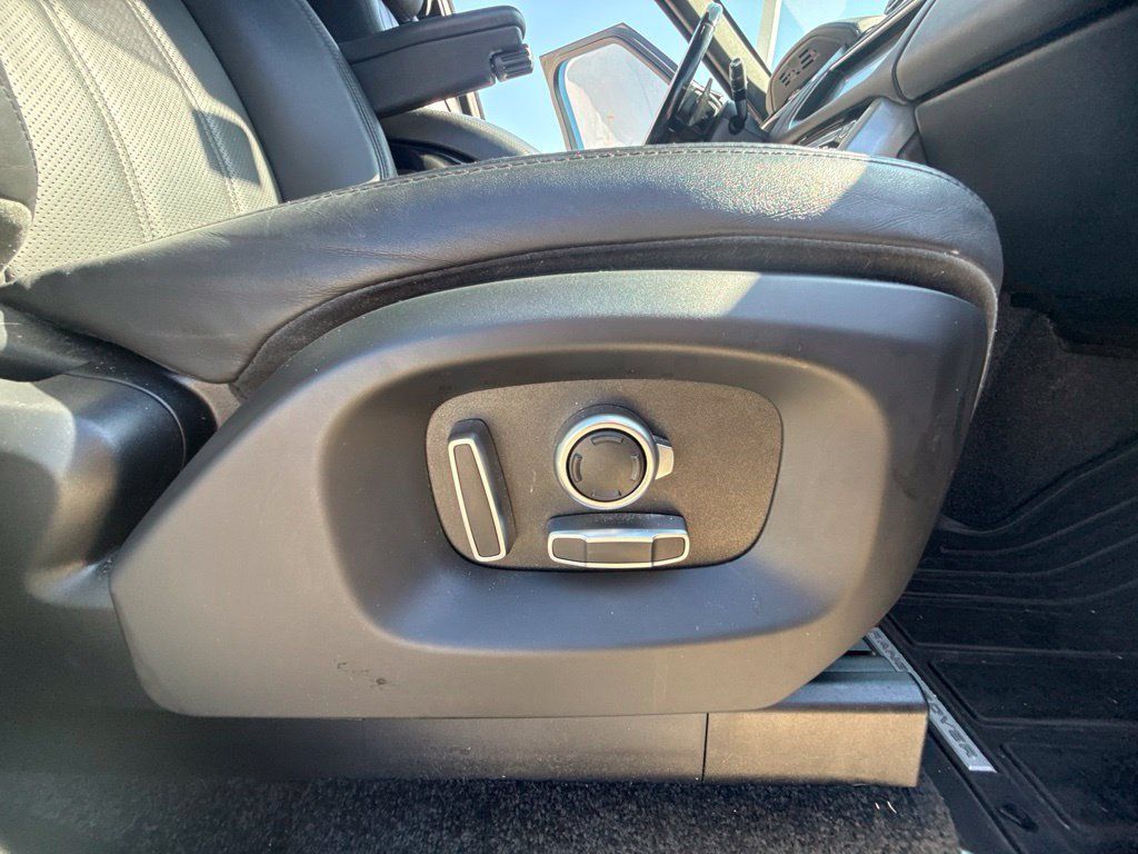 Used 2017 Land Rover Range Rover HSE AWD/4WD image 50