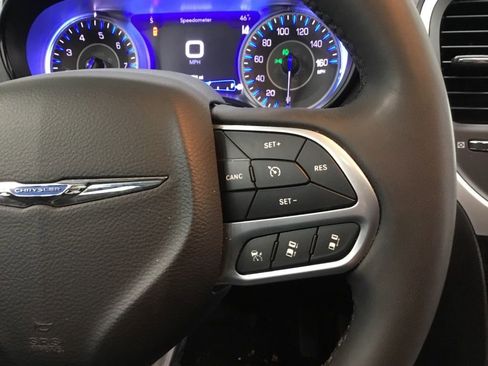Used 2023 Chrysler 300 Touring L w/ Popular Equipment Group AWD/4WD image 35