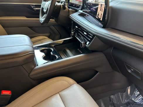 Certified 2025 Chevrolet Tahoe LT RWD image 18