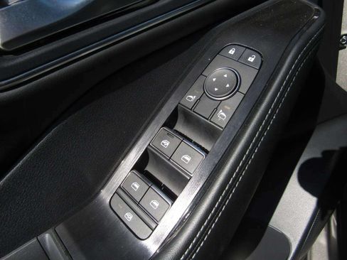 Used 2025 Nissan Rogue Platinum w/ Platinum Premium Package AWD/4WD image 24