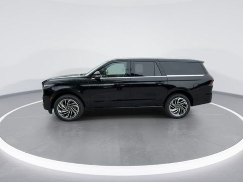 New 2026 Lincoln Navigator L Reserve AWD/4WD image 5