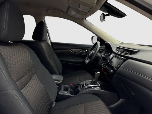 Used 2019 Nissan Rogue S w/ Special Edition Package FWD image 39