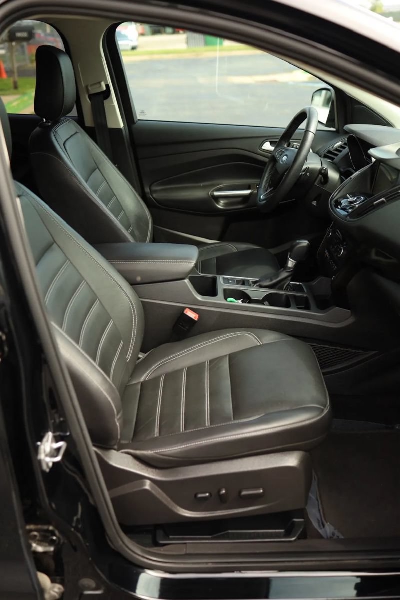 Used 2018 Ford Escape Titanium w/ Ford Safe & Smart Package FWD image 49