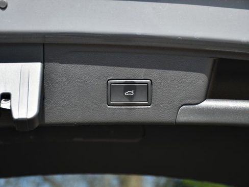 New 2026 Volkswagen Atlas Cross Sport SEL Premium R-Line image 29