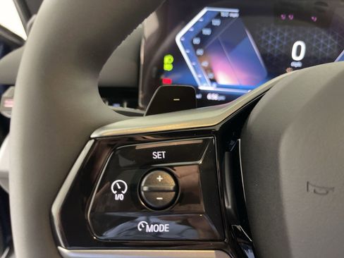 Used 2026 BMW 530i xDrive w/ Executive Package image 17