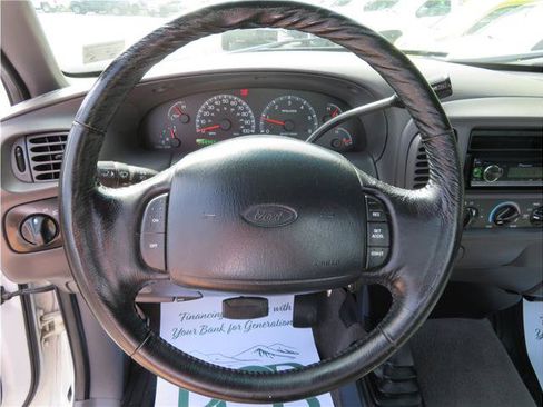 Used 2000 Ford F150 XLT AWD/4WD image 7