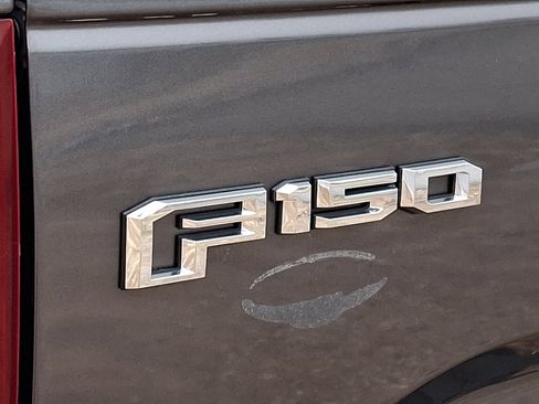 Used 2016 Ford F150 XLT w/ Equipment Group 302A Luxury image 5