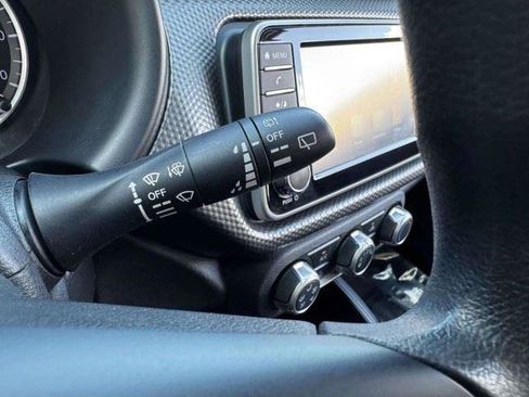Used 2020 Nissan Kicks S FWD image 21