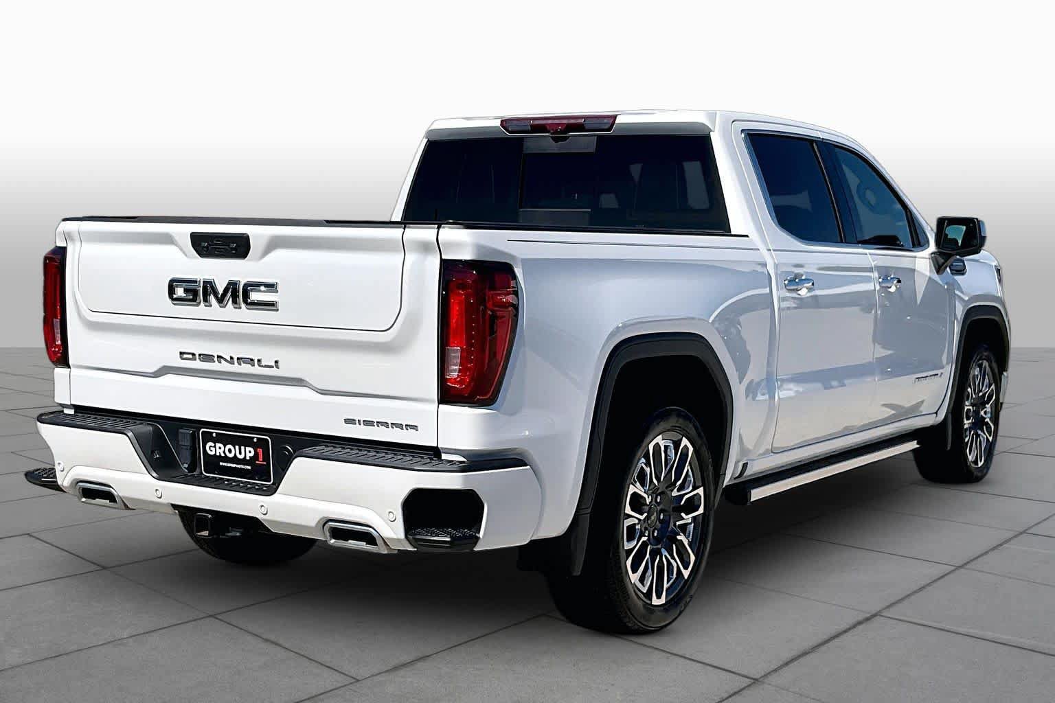 Used 2025 GMC Sierra 1500 Denali Ultimate AWD/4WD image 13