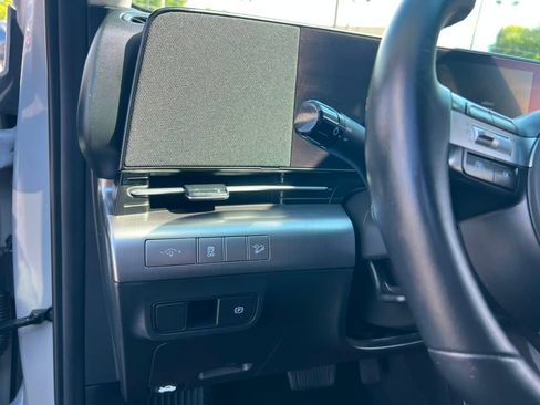 Used 2025 Hyundai Kona SEL AWD/4WD image 12