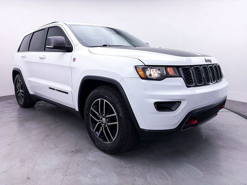 Used 2018 Jeep Grand Cherokee Trailhawk AWD/4WD image 10