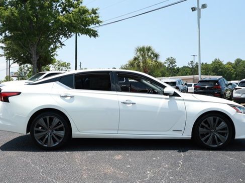 Used 2019 Nissan Altima 2.0 Edition One FWD image 4