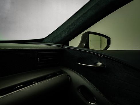 Used 2023 Lexus LC 500 Coupe w/ Performance Package image 41