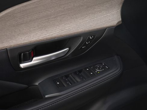 Used 2024 Toyota Grand Highlander Platinum image 23