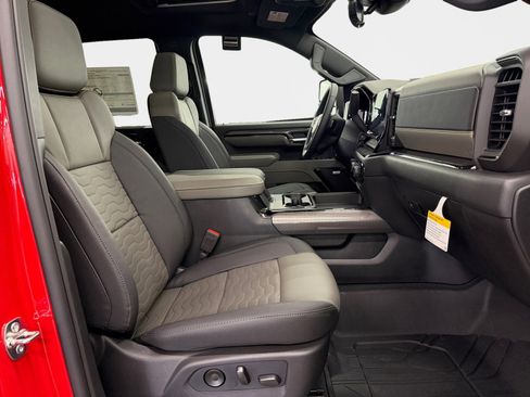 New 2026 Chevrolet Silverado 2500 ZR2 AWD/4WD image 12