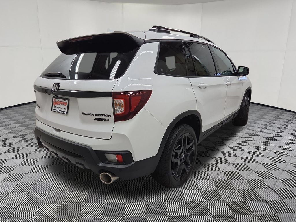 Used 2024 Honda Passport Black Edition image 4